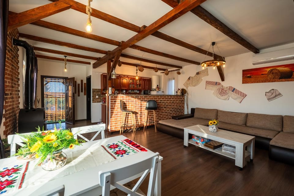 Living room, Seating area, Dining area