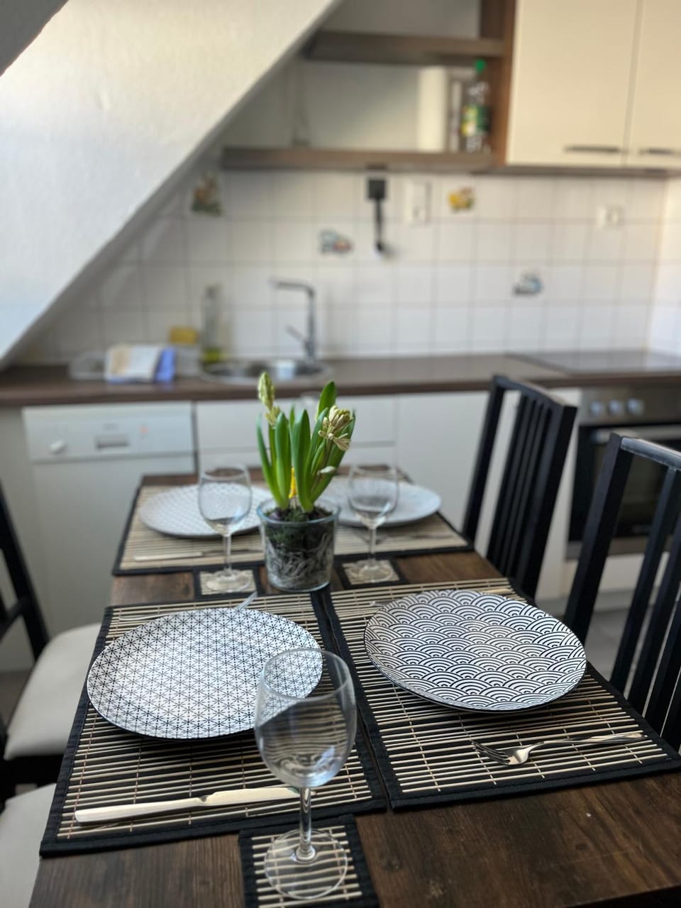 Kitchen or kitchenette, Dining area