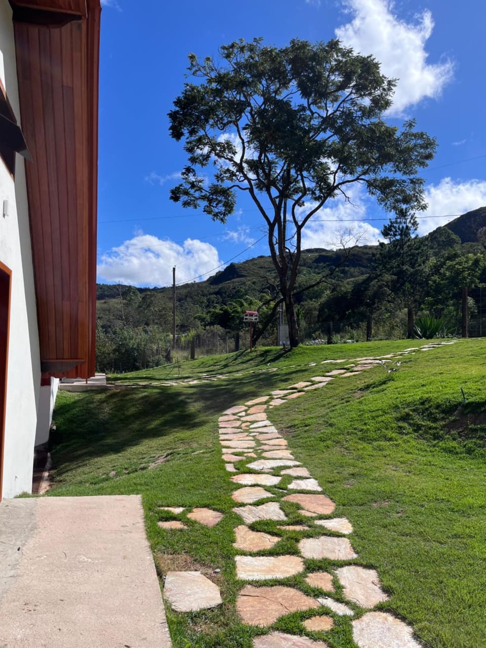 Natural landscape, Mountain view, Quiet street view