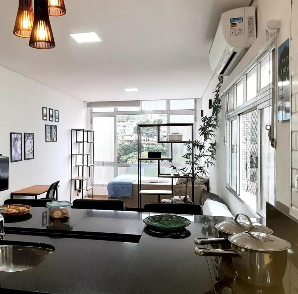 Kitchen or kitchenette, Seating area, Dining area, air conditioner