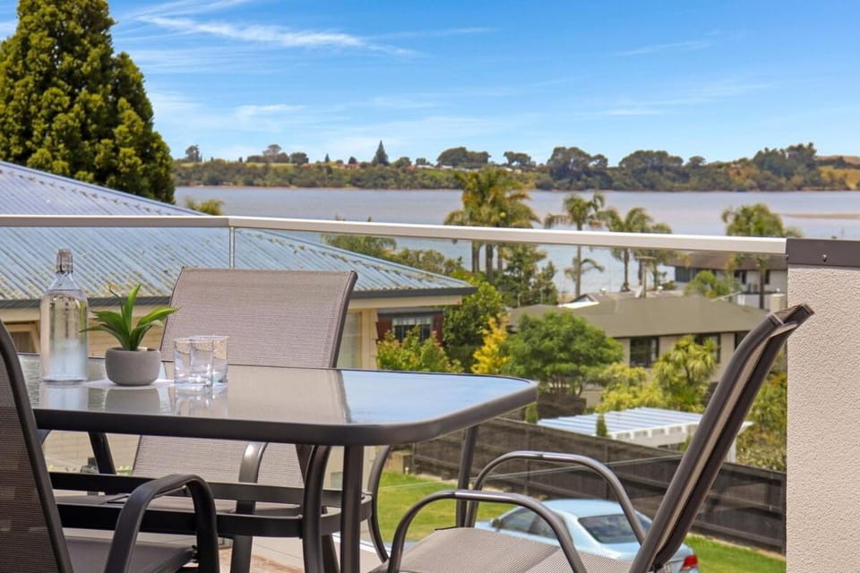 Day, View (from property/room), Balcony/Terrace, Lake view