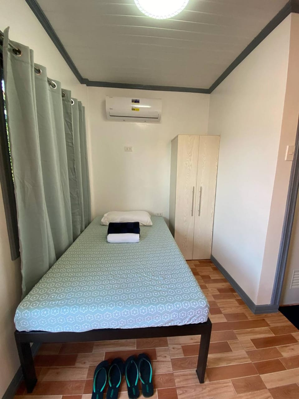 Bedroom, wardrobe