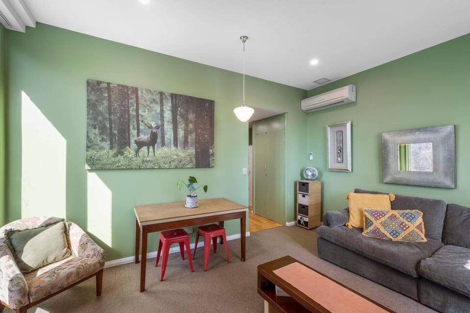 Other, Seating area, Dining area, air conditioner