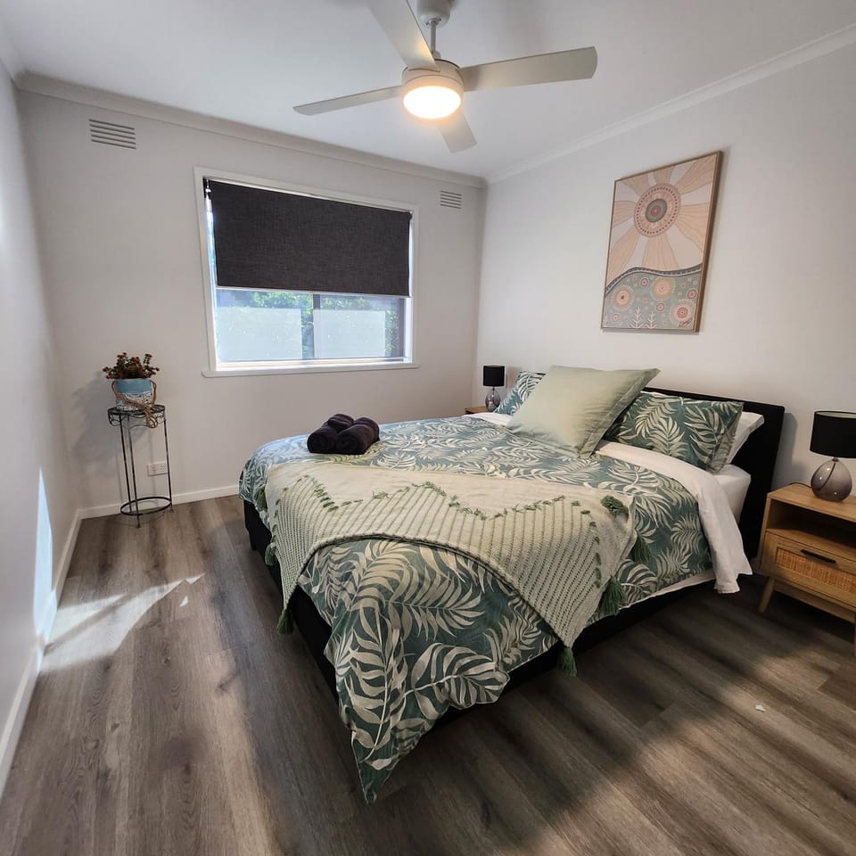 Lbarza Central 2BR Boho Beauty Apartment in Shepparton