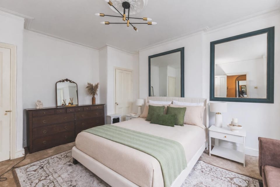 Bed, Bedroom, wardrobe