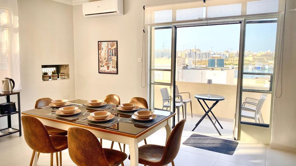 Balcony/Terrace, Seating area, Dining area