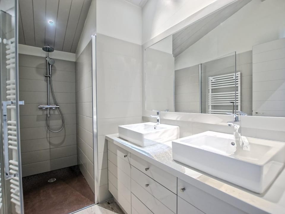 Maison moderne pour 6 avec Wi-Fi à La Flotte House in La Flotte