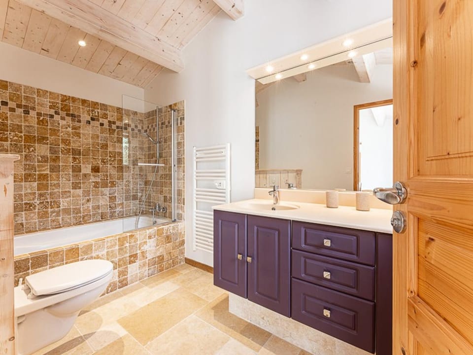 Maison 110m² Sud-Ouest avec Terrasse, Patio, et Parking pour 6 Personnes - FR-1-835-12 House in Saint-Martin-de-Ré