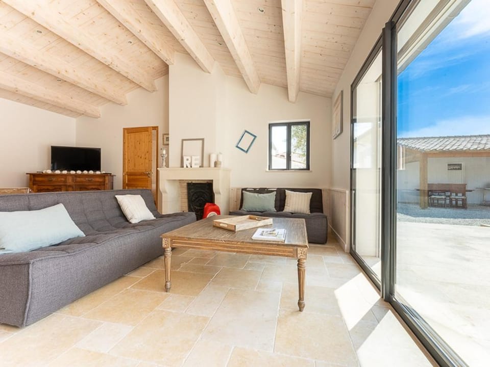 Maison 110m² Sud-Ouest avec Terrasse, Patio, et Parking pour 6 Personnes - FR-1-835-12 House in Saint-Martin-de-Ré