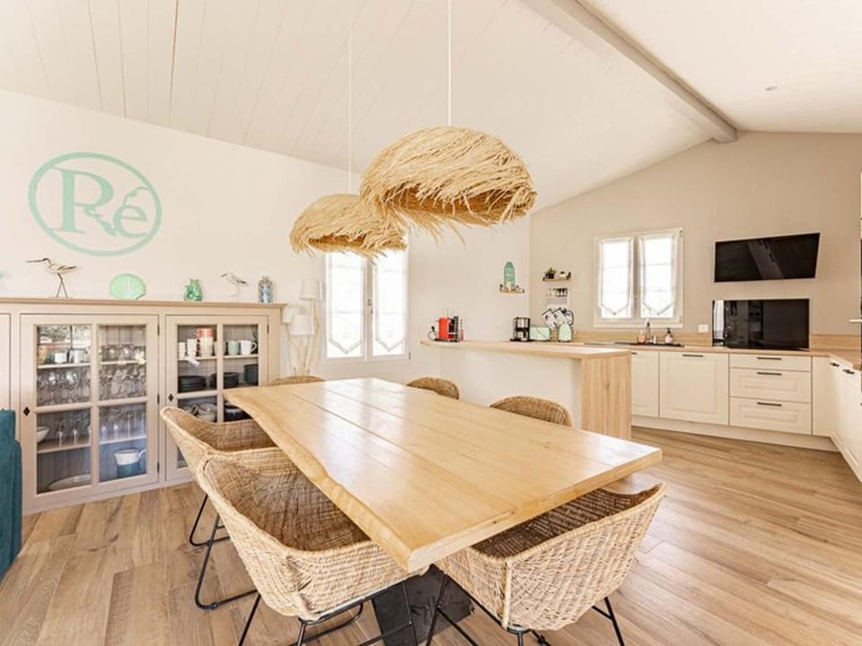 Maison moderne avec jardin clos pour 4 pers. - FR-1-835-18 House in Saint-Martin-de-Ré