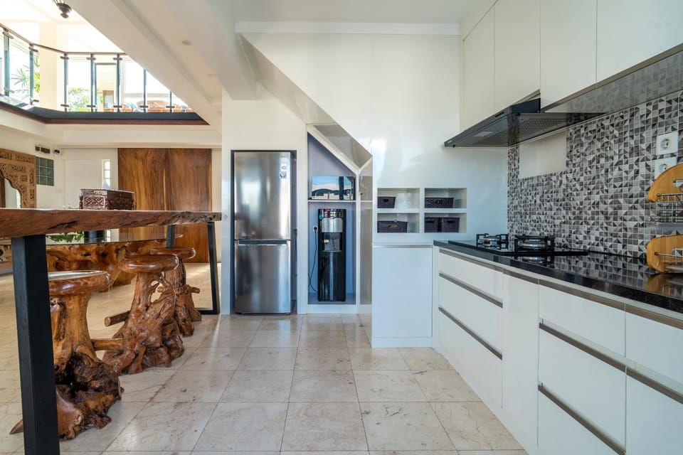 Coffee/tea facilities, Kitchen or kitchenette, Seating area, minibar, stove