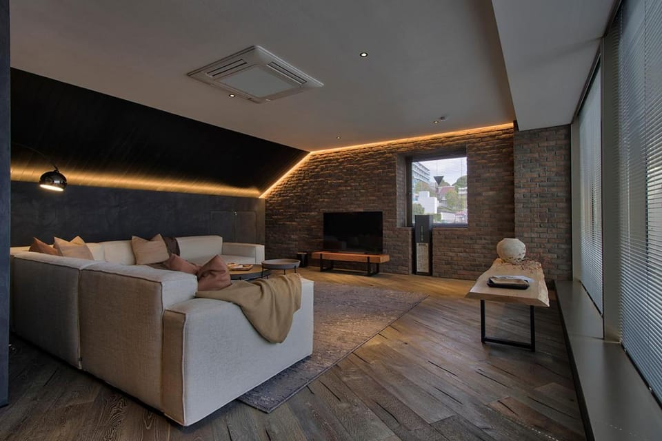 TV and multimedia, Living room, Photo of the whole room, Seating area, Evening entertainment