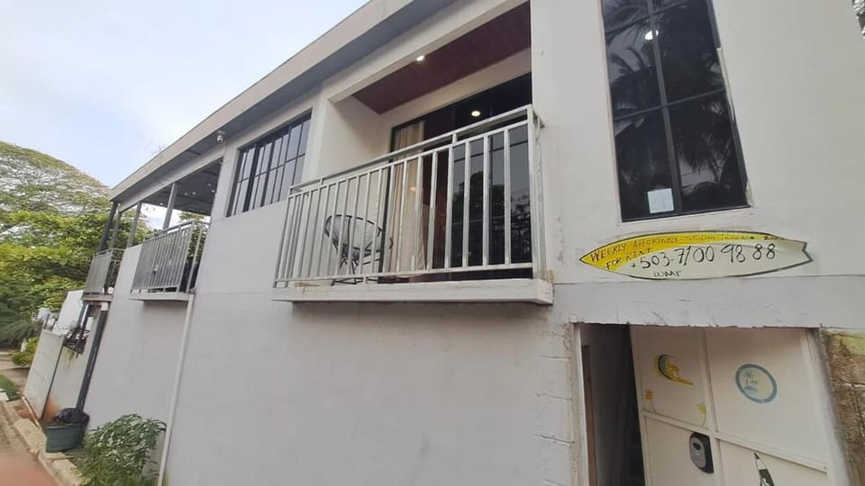 Zonte Rooftop Studio Apartment w Terrace-AC-Wif-BBQ Apartment in La Libertad Department, El Salvador