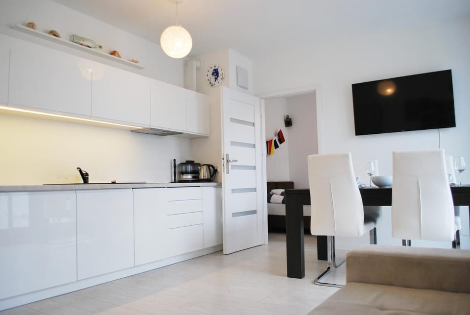 TV and multimedia, Kitchen or kitchenette, Dining area