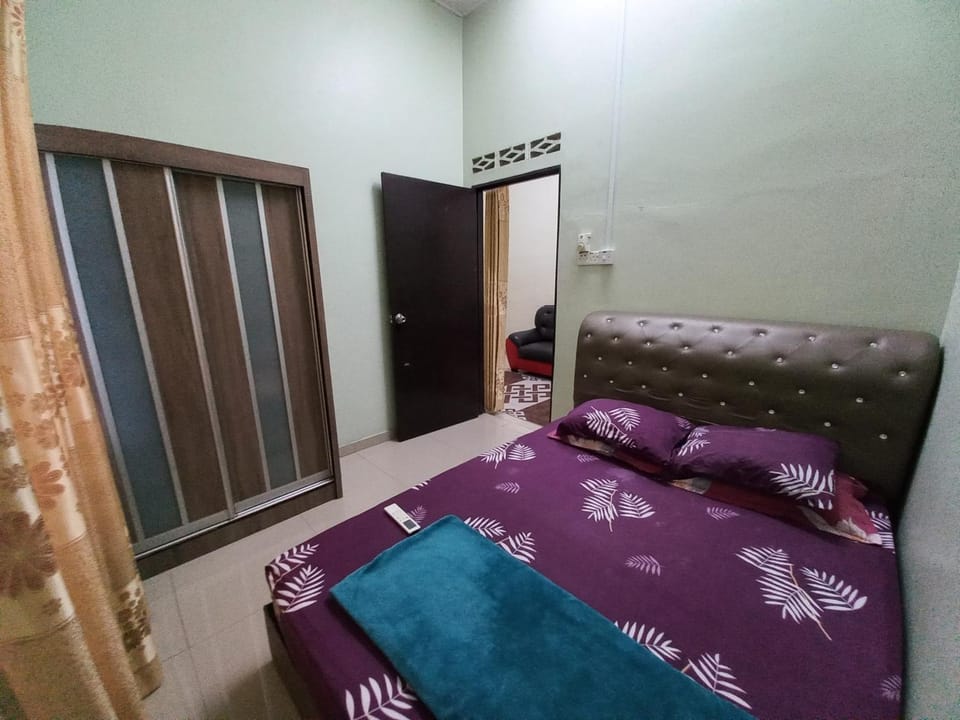 Bedroom, air conditioner