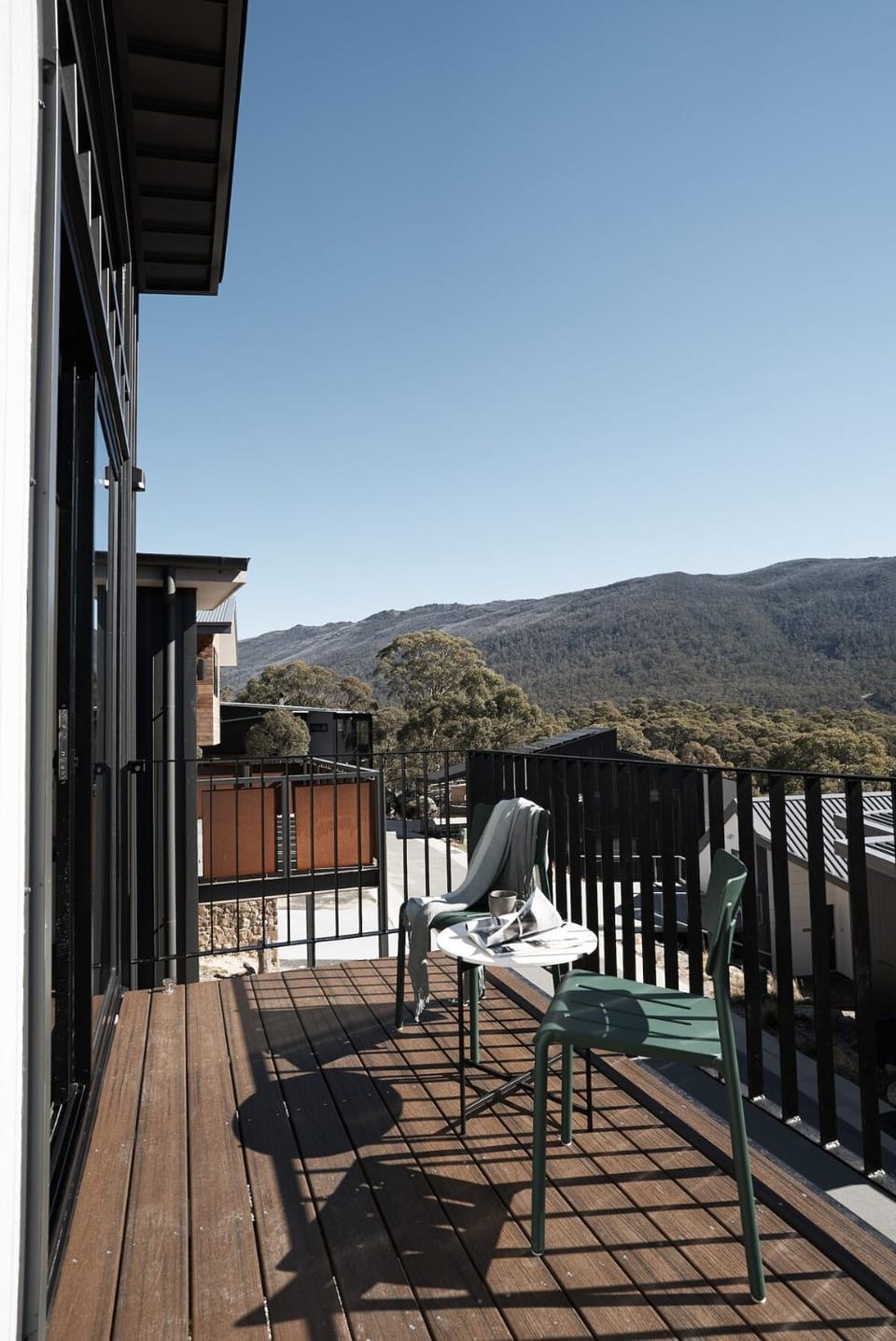 Patio, Day, Natural landscape, View (from property/room), Balcony/Terrace, Dining area, Mountain view