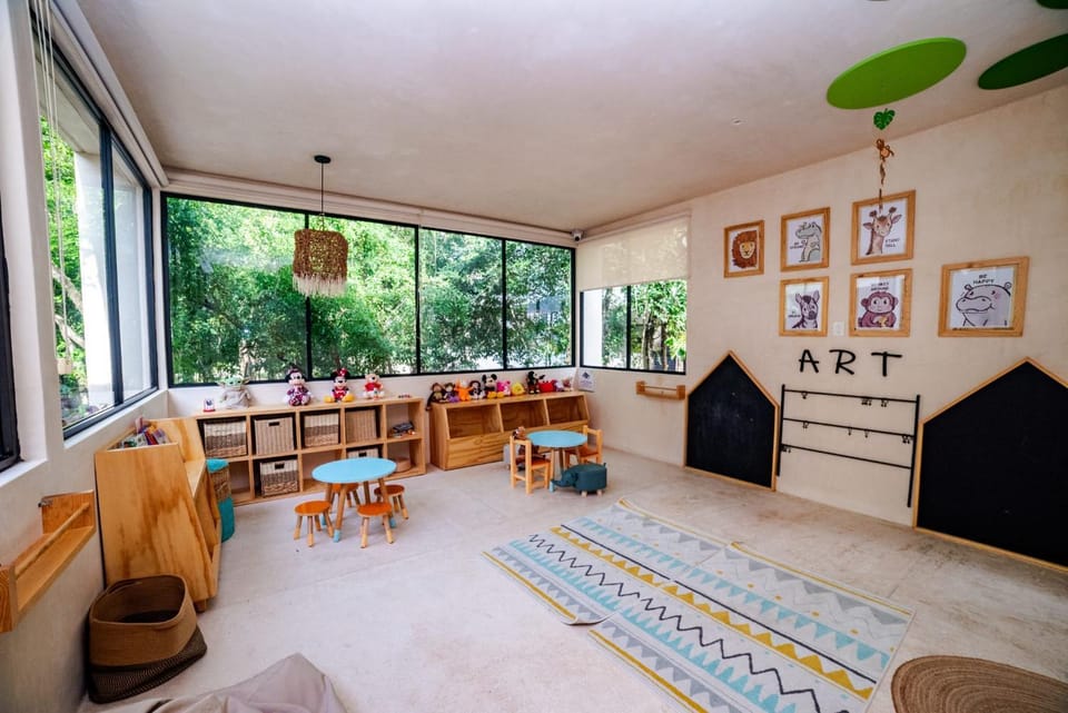 NEW Condo Jaguar 12min to Caribe,Pools,Playground House in Playa del Carmen