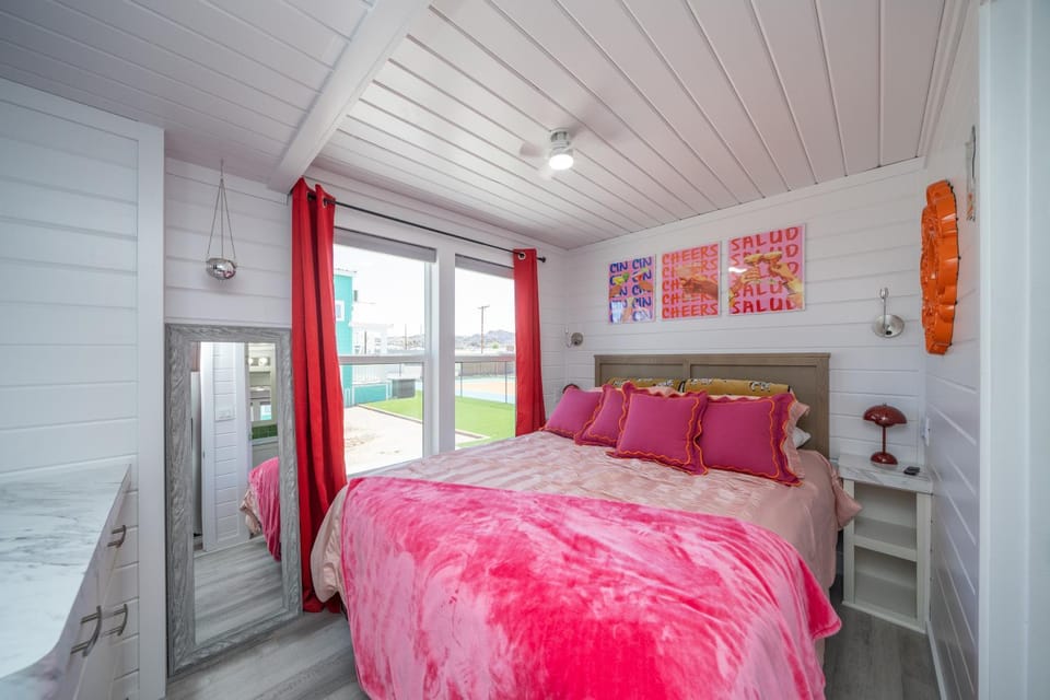 The Boozy Bungalow at Roadrunner Resort House in Earp
