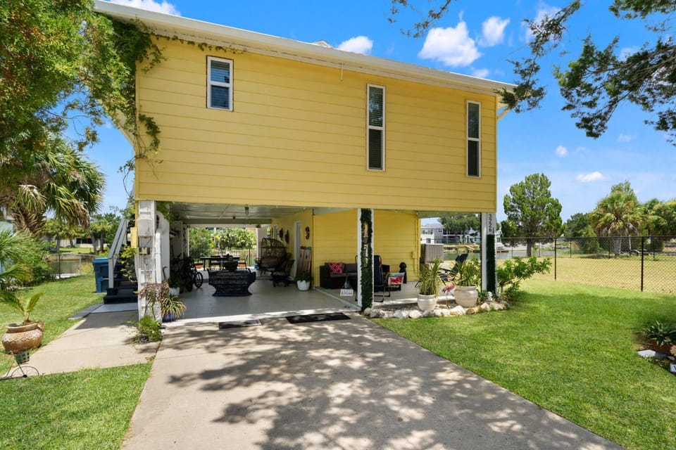 Happy Mermaid Retreat House in Hernando Beach