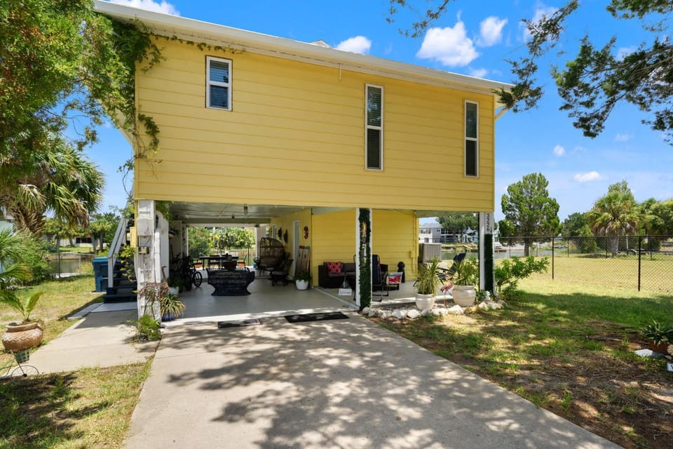 Happy Mermaid Retreat House in Hernando Beach