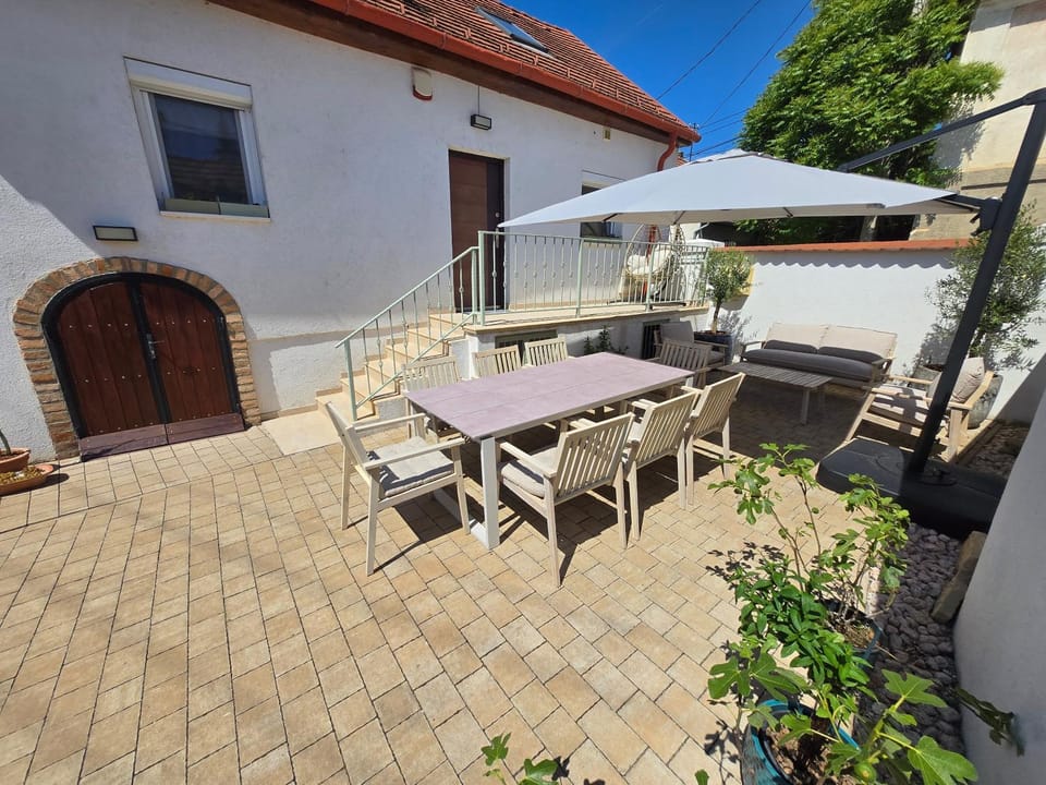 Garden, Balcony/Terrace