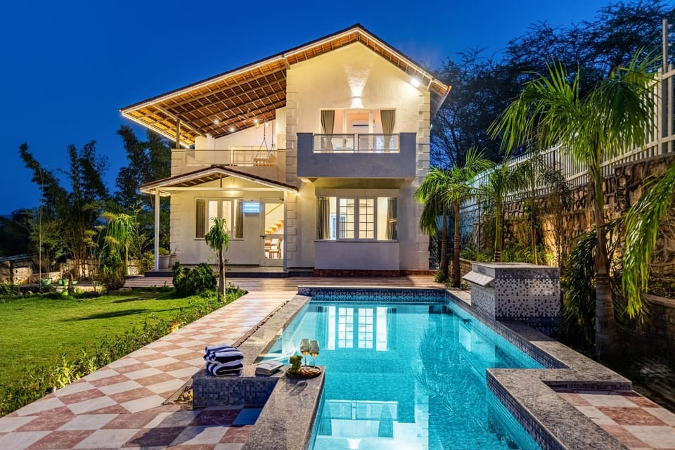 Property building, Swimming pool
