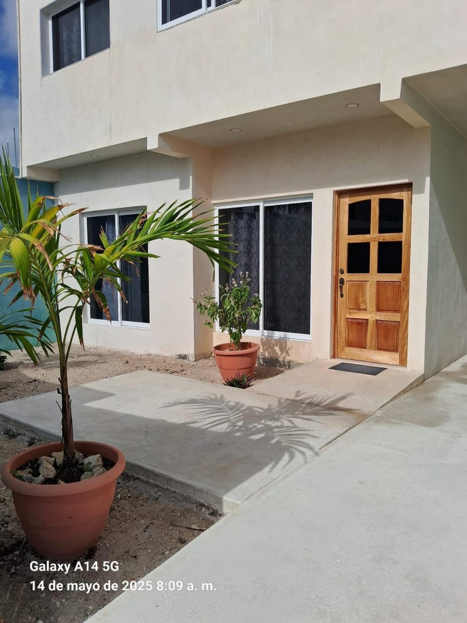 Facade/entrance