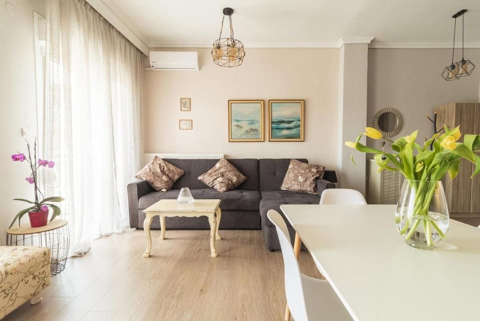 Niki's City Comfort Apartment in Kavala