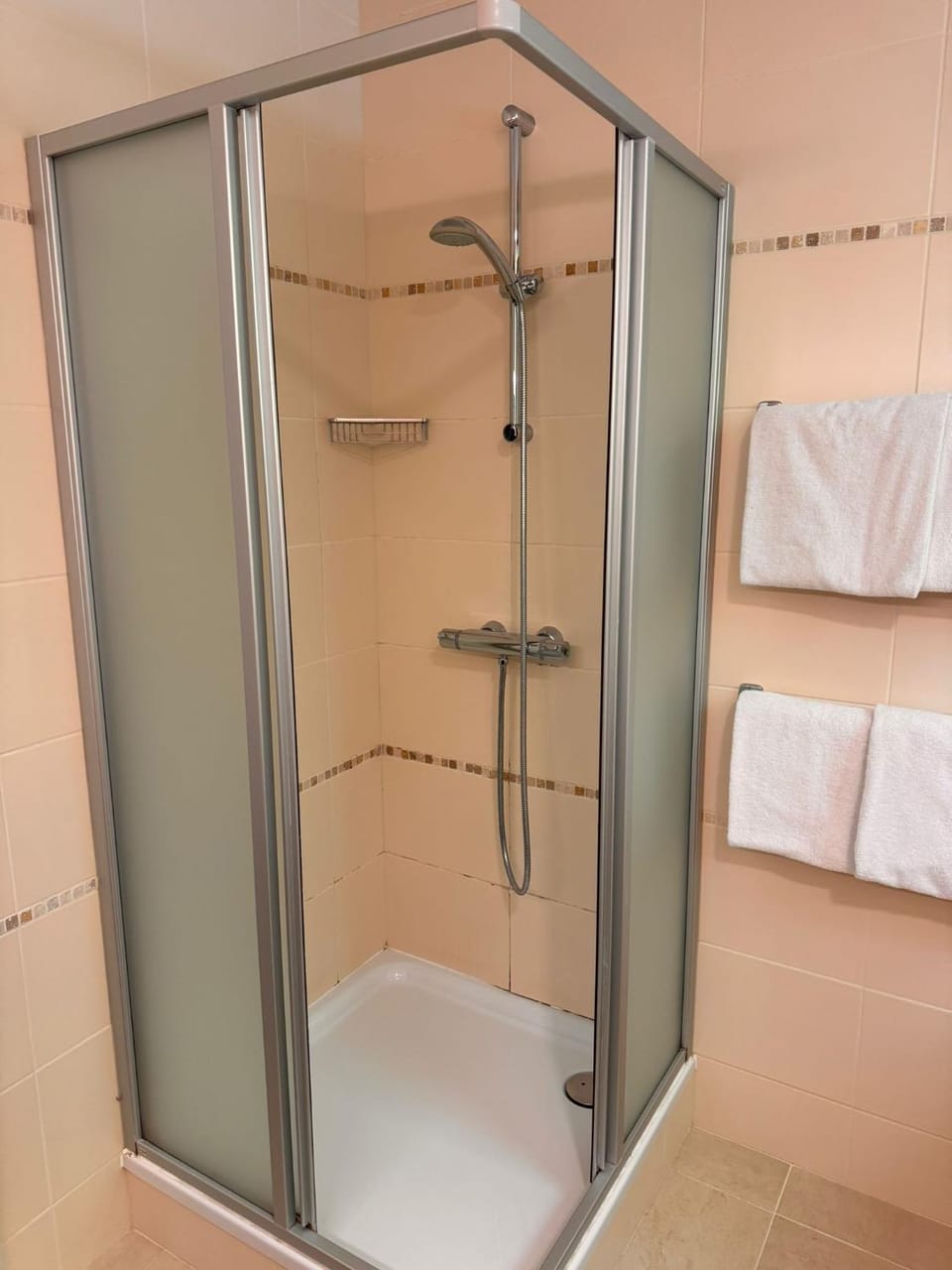 Shower, Bathroom, Internal: Not applicable to any particular room