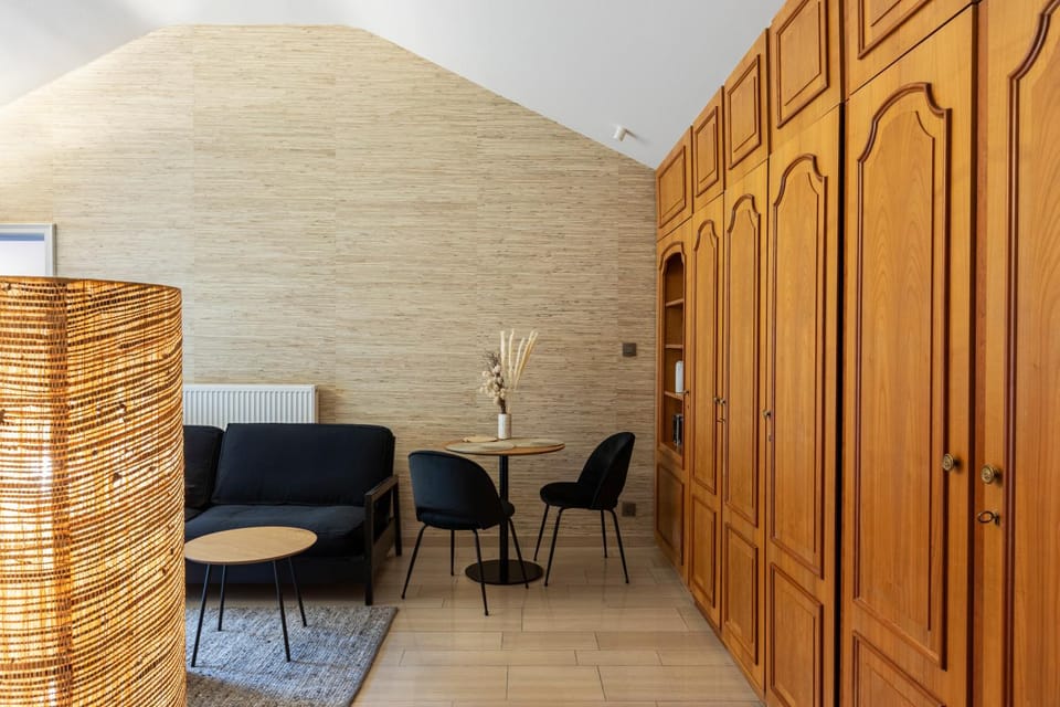 Living room, Seating area, Dining area, wardrobe
