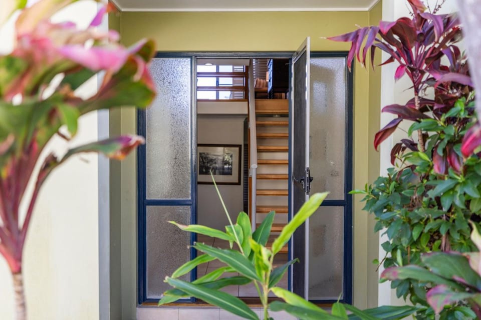 Angourie Blue 3 - Lifestyle Yamba House in Angourie