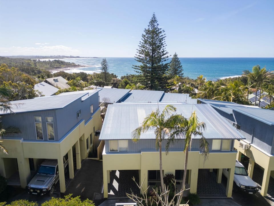 Angourie Blue 3 - Lifestyle Yamba House in Angourie