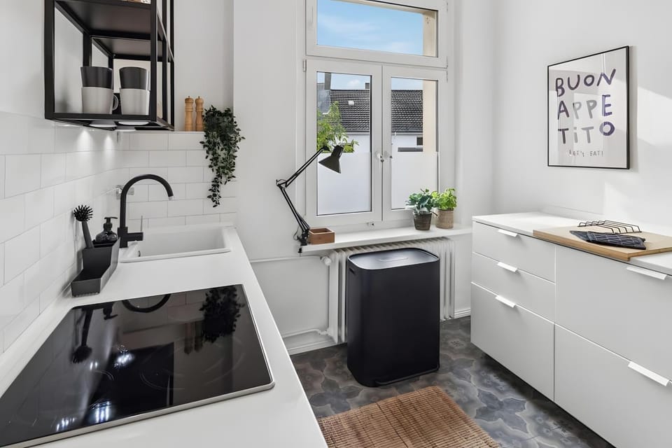 Kitchen or kitchenette, Living room