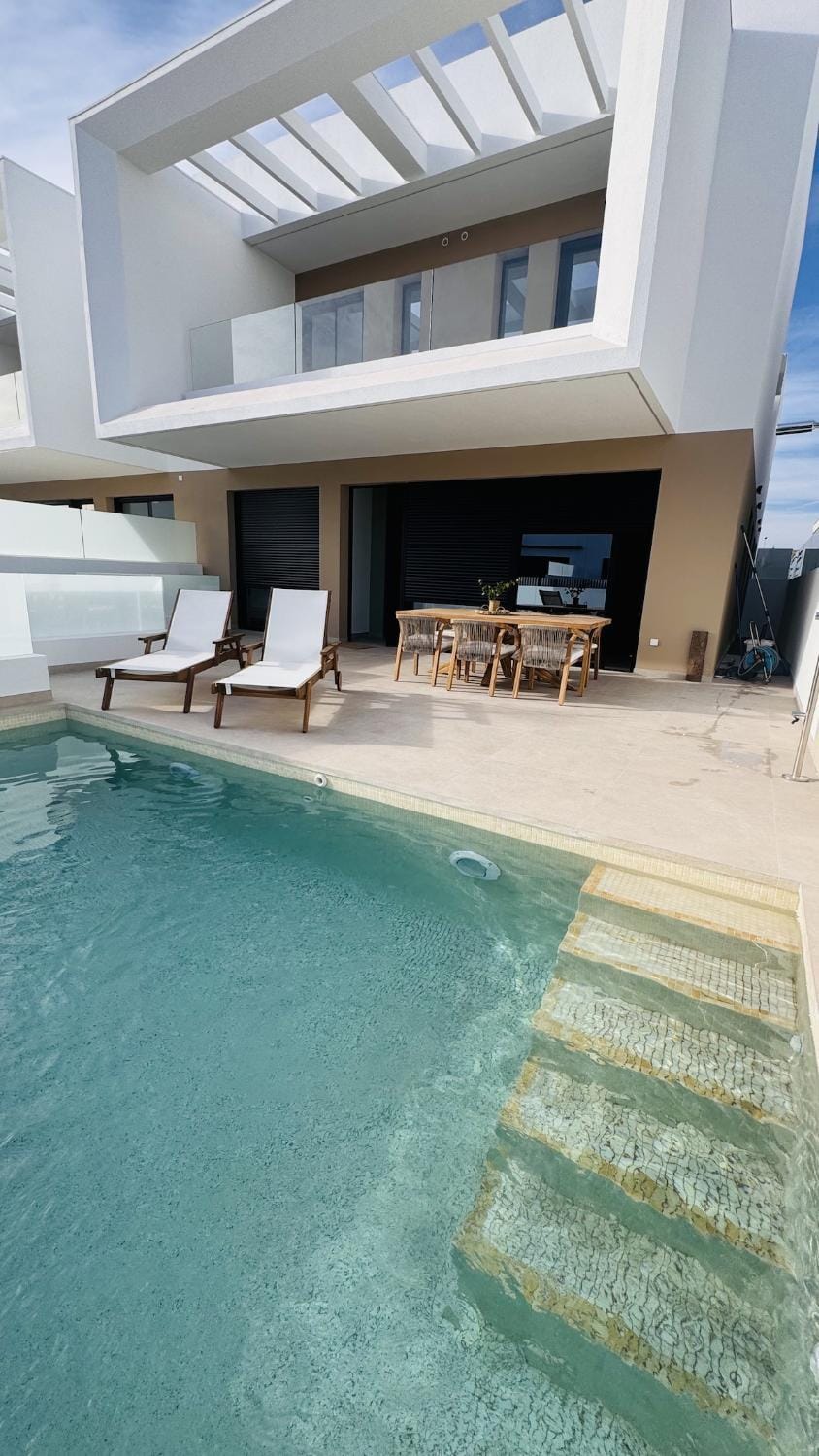 Balcony/Terrace, Pool view, Swimming pool