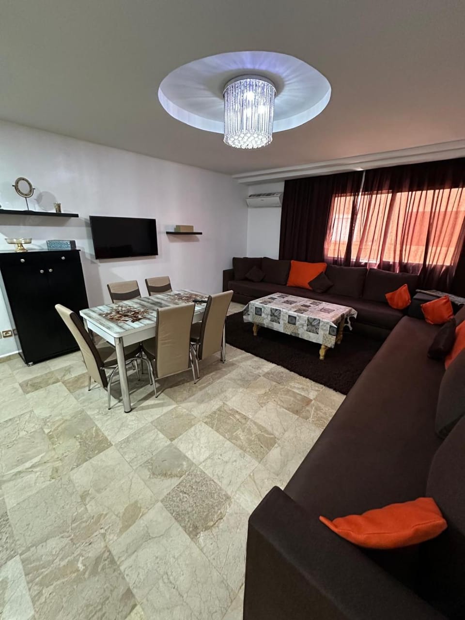 Communal lounge/ TV room, TV and multimedia, Dining area