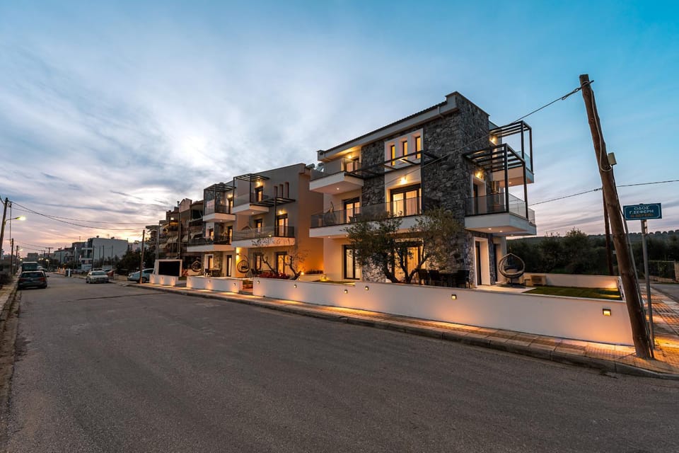 Property building, Neighbourhood, Parking