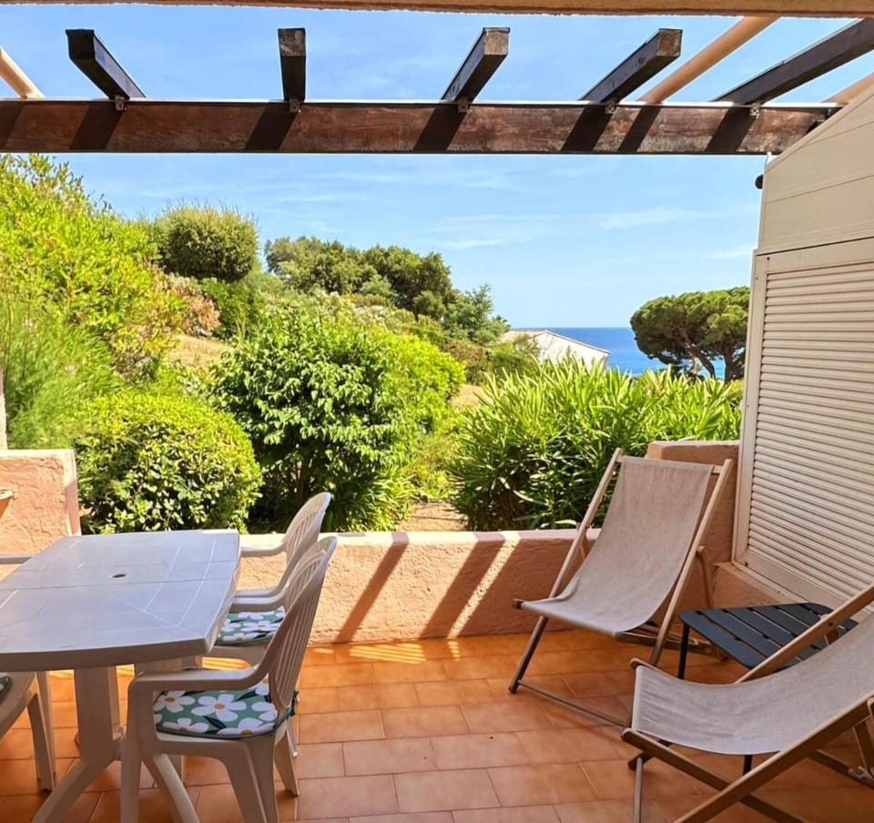 Appartement terrasse vue mer Apartment in Sainte-Maxime