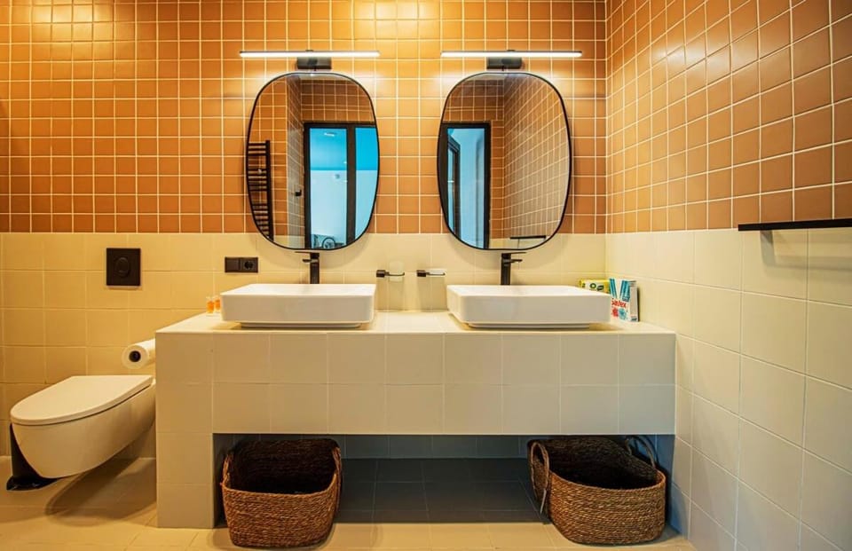 Panoramic Studio Apt in Tbilisi Center - By Wehost Apartment in Tbilisi, Georgia