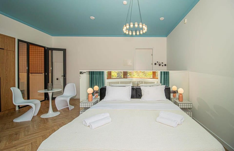 Panoramic Studio Apt in Tbilisi Center - By Wehost Apartment in Tbilisi, Georgia