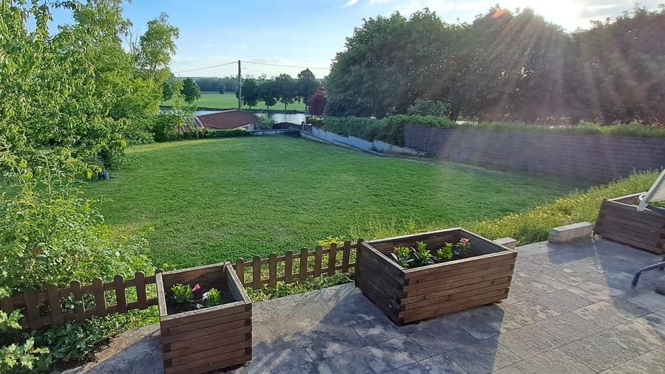 Garden, Garden view