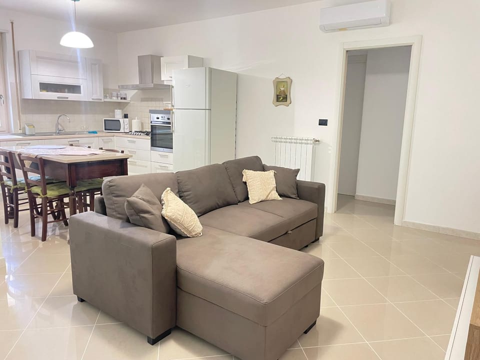 Kitchen or kitchenette, Living room, Seating area, Dining area, air conditioner