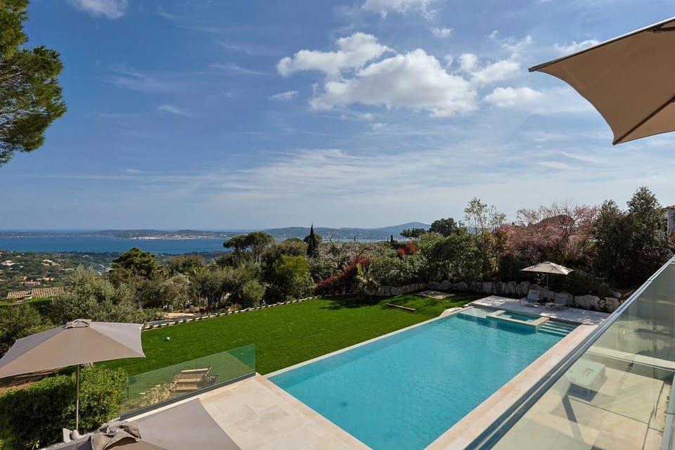 Villa Celina - Sea view Villa in Grimaud