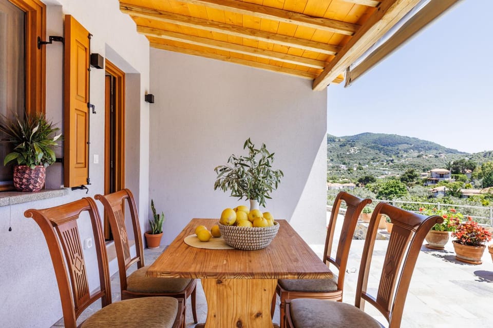 Patio, Dining area