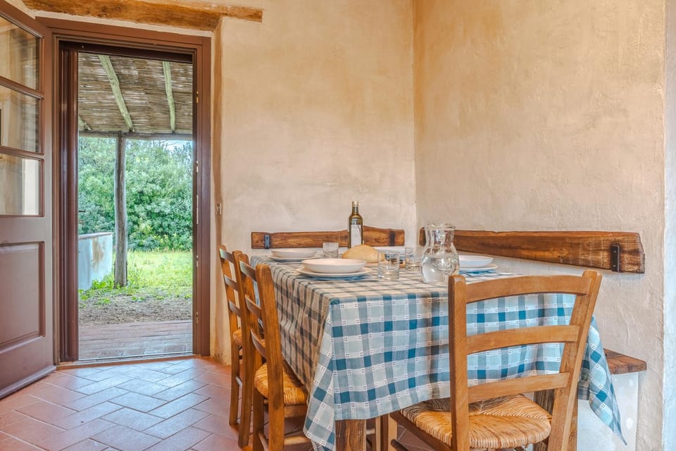 Dining area, Lunch