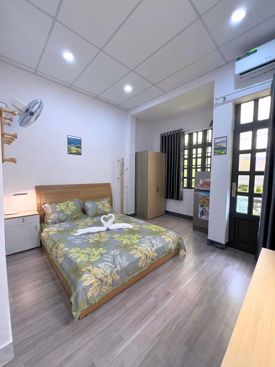Bed, Photo of the whole room, Bedroom, wardrobe