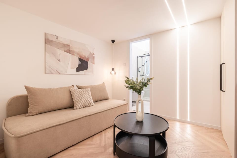 Living room, Decorative detail, Seating area