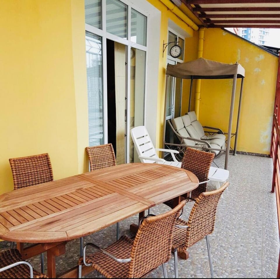 Apartment With The Terrace Apartment in Batumi