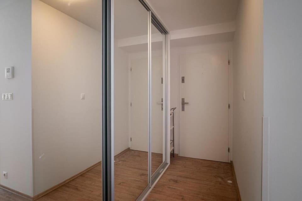 Chic Urban 1BR and Easy Parking Apartment in Bratislava