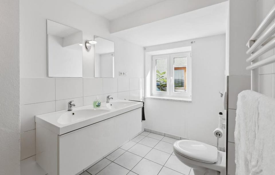 Toilet, Bathroom