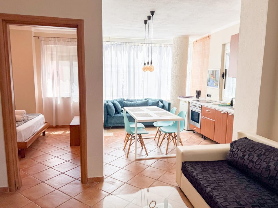 Living room, Photo of the whole room